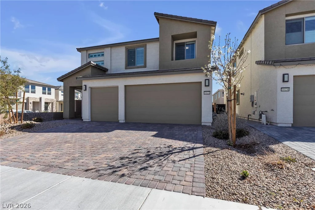10122 Mystic Falls, Las Vegas, NV 89141