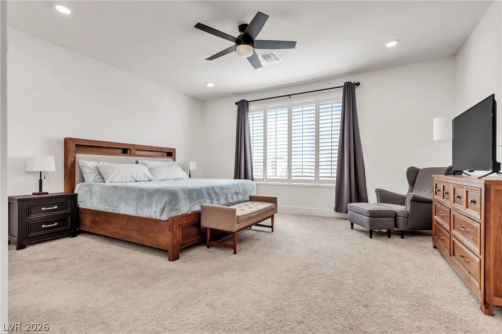 10122 Mystic Falls, Las Vegas, NV 89141