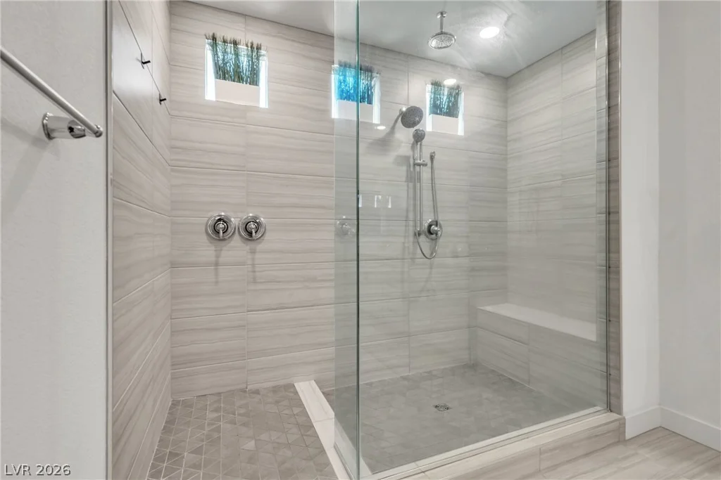 10122 Mystic Falls, Las Vegas, NV 89141