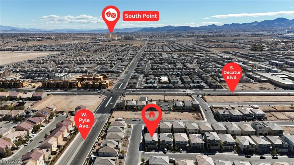 10122 Mystic Falls, Las Vegas, NV 89141