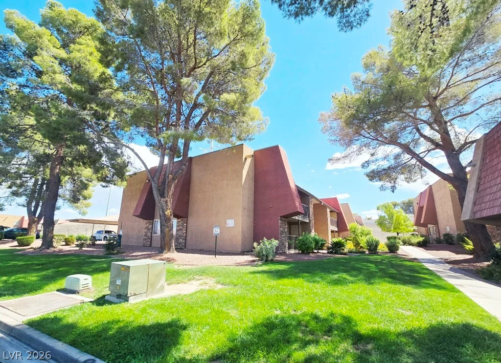 5207 Indian River, Las Vegas, NV 89103