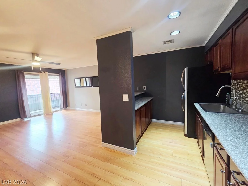 5207 Indian River, Las Vegas, NV 89103