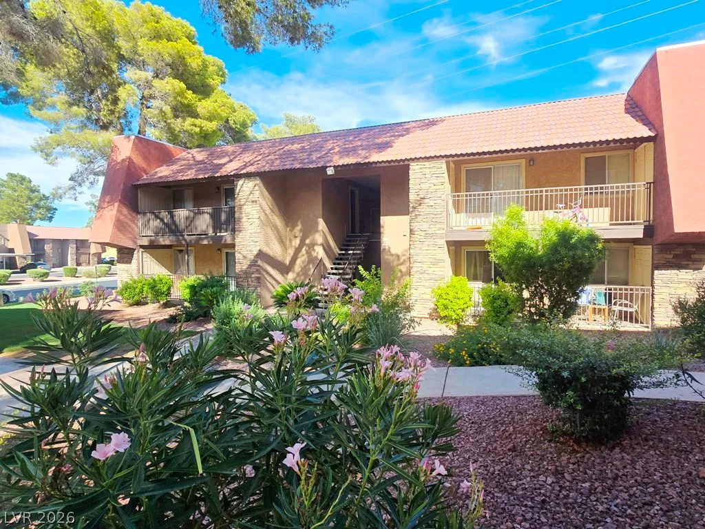 5207 Indian River, Las Vegas, NV 89103