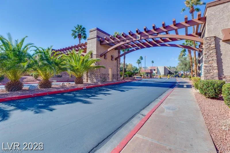 5207 Indian River, Las Vegas, NV 89103