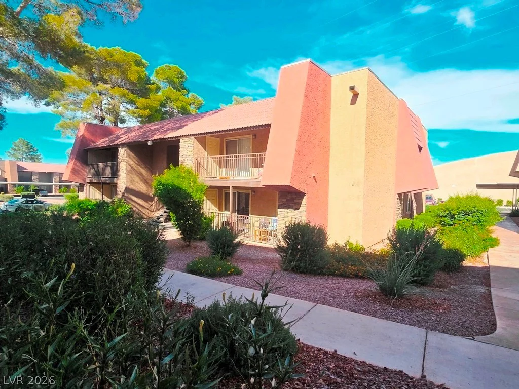 5207 Indian River, Las Vegas, NV 89103
