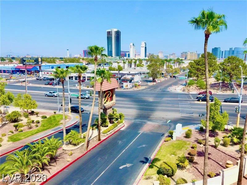 5207 Indian River, Las Vegas, NV 89103
