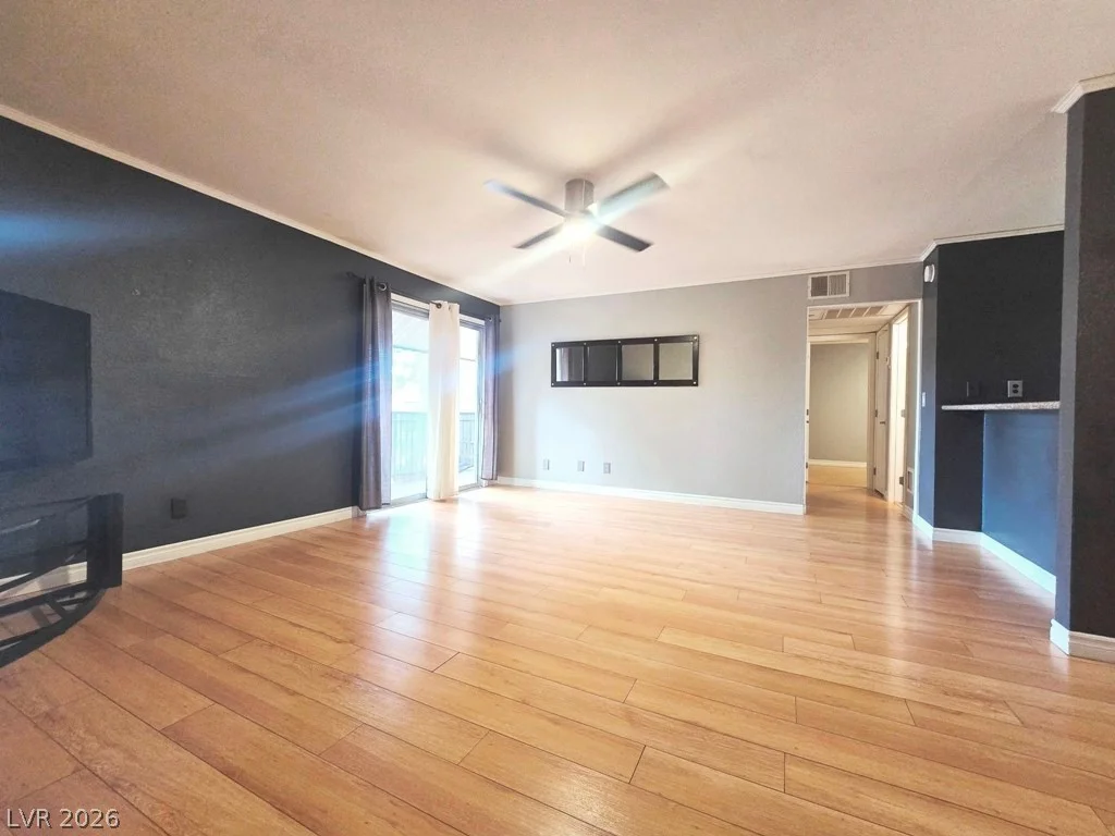 5207 Indian River, Las Vegas, NV 89103