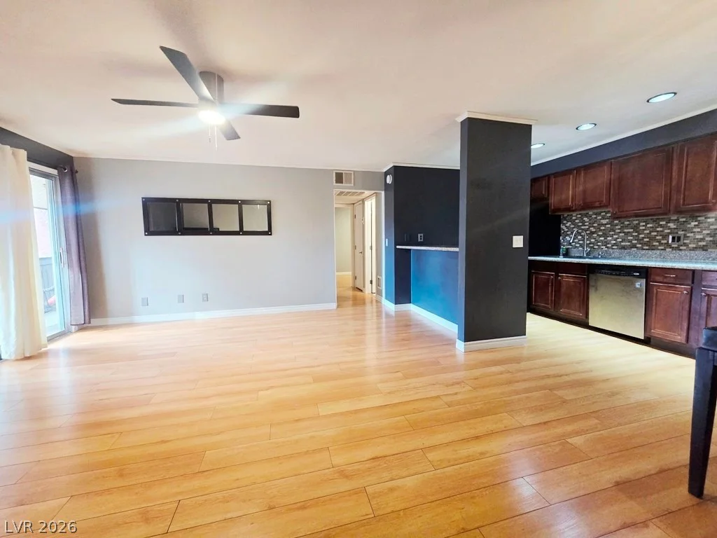 5207 Indian River, Las Vegas, NV 89103