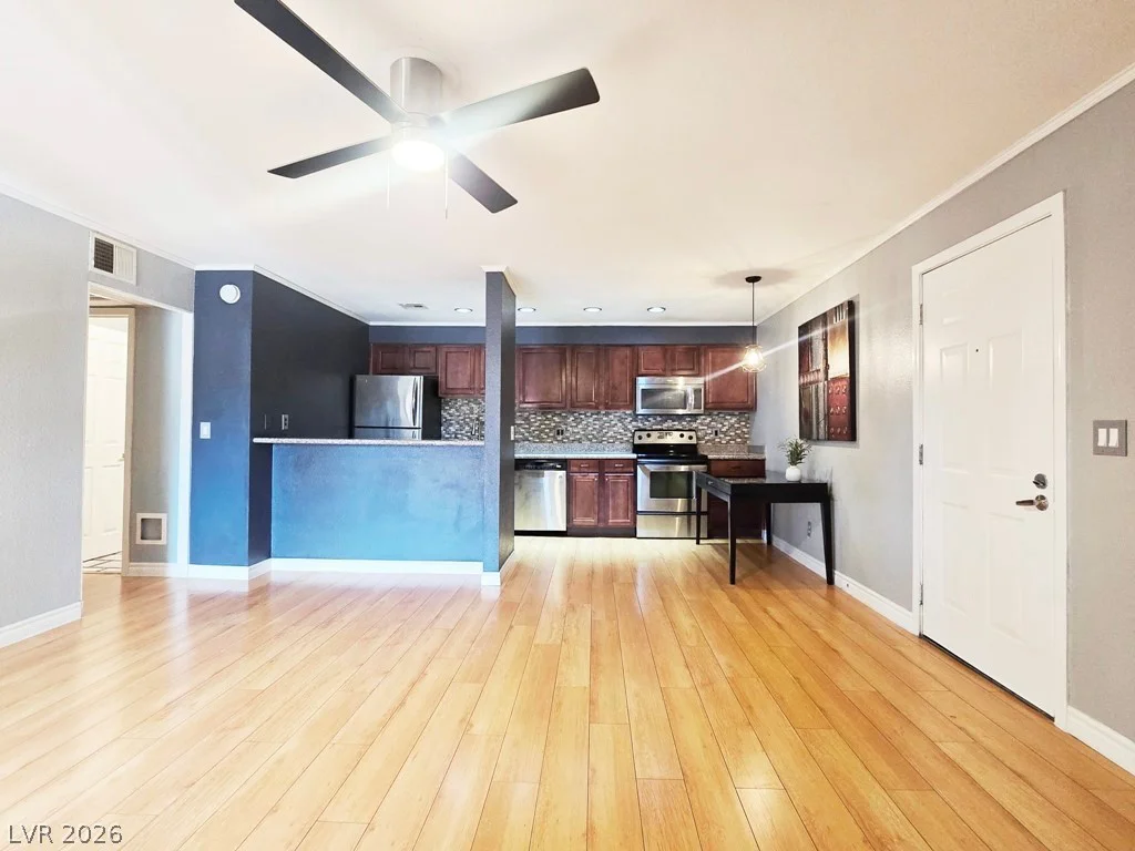 5207 Indian River, Las Vegas, NV 89103