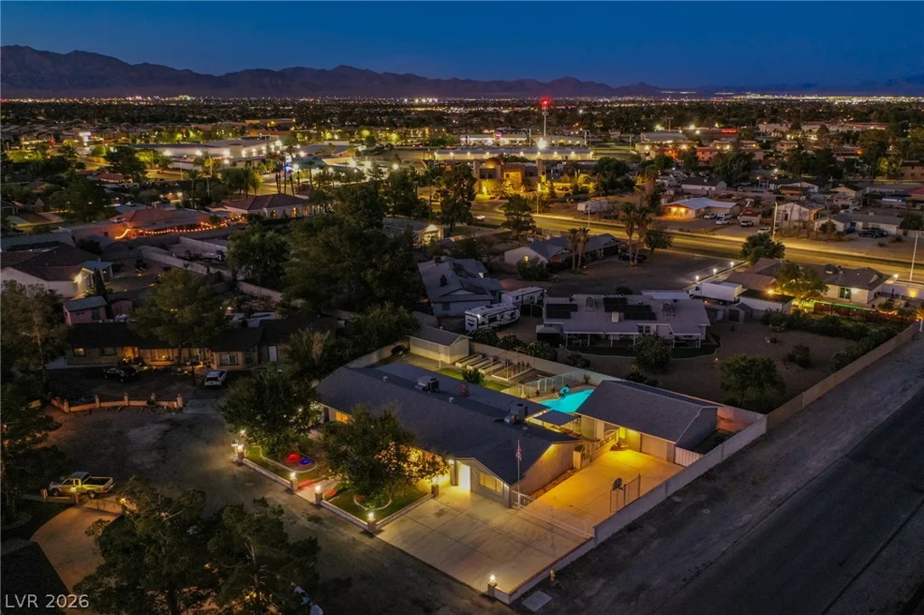 6050 Duncan, Las Vegas, NV 89108