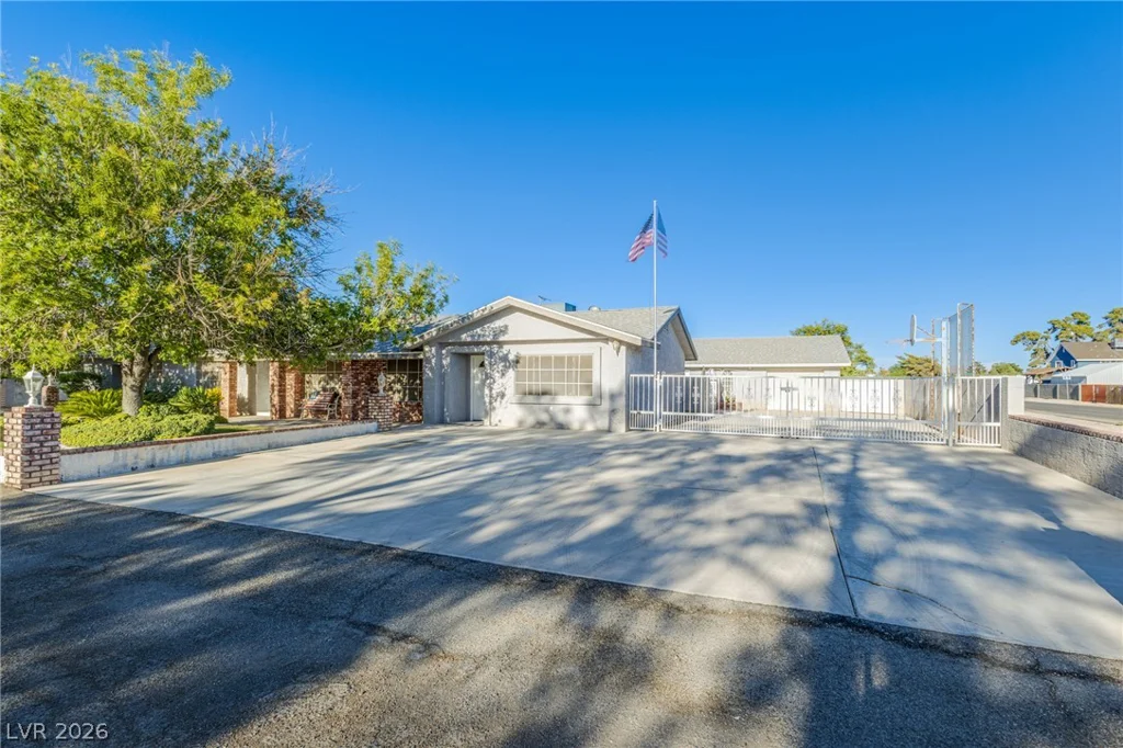 6050 Duncan, Las Vegas, NV 89108