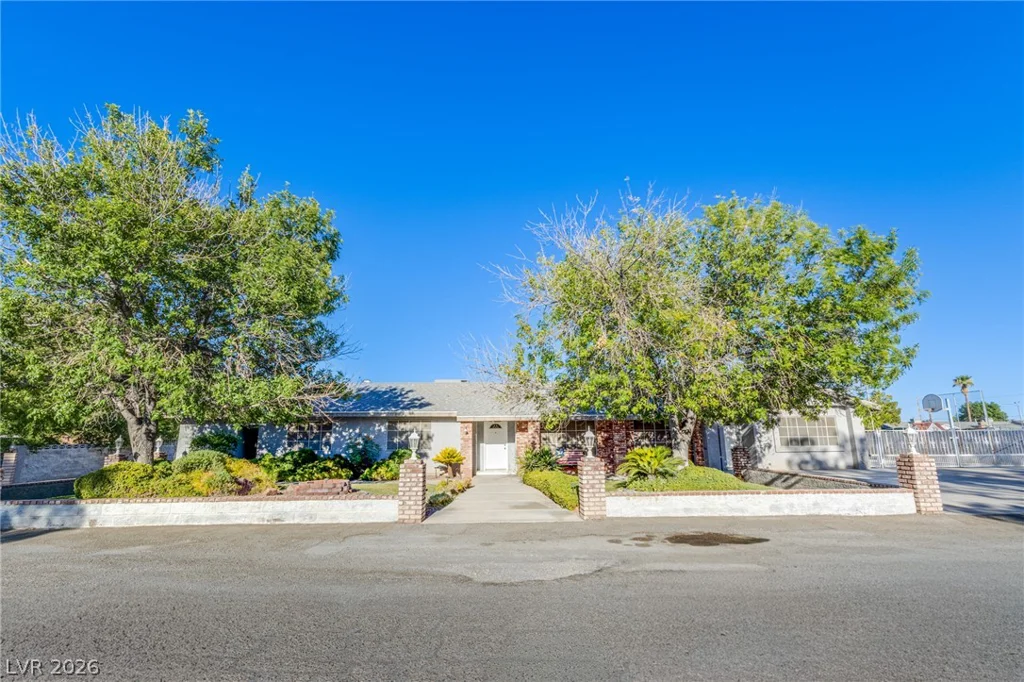 6050 Duncan, Las Vegas, NV 89108