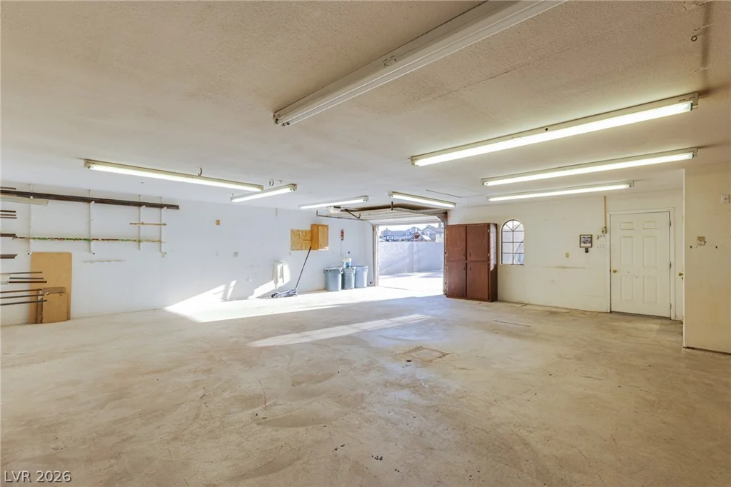 6050 Duncan, Las Vegas, NV 89108