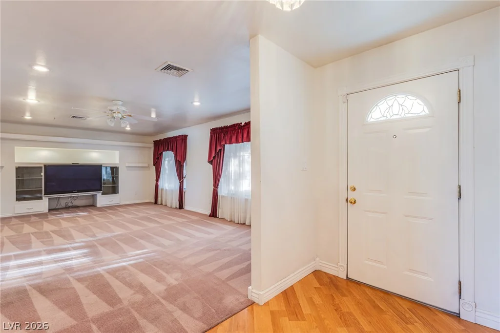 6050 Duncan, Las Vegas, NV 89108