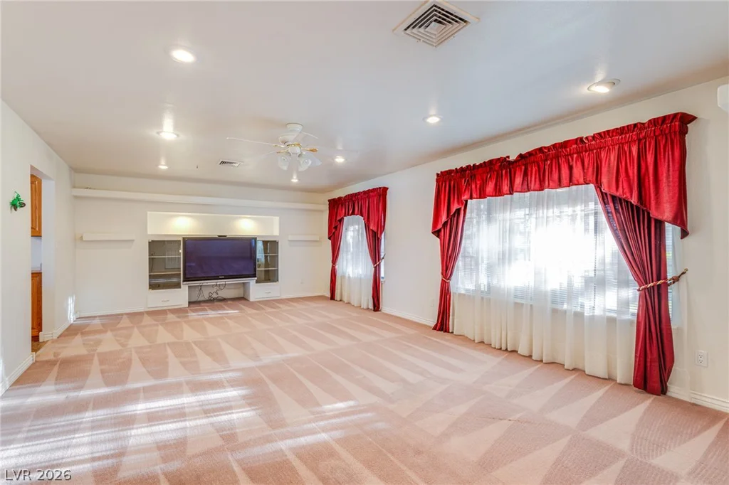 6050 Duncan, Las Vegas, NV 89108