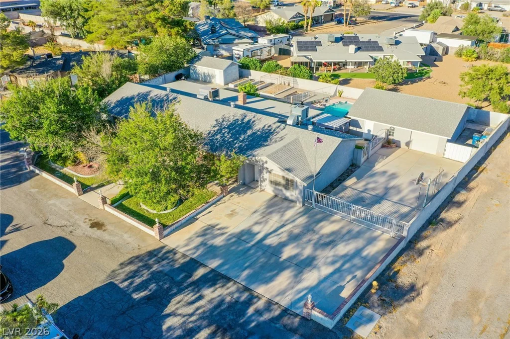 6050 Duncan, Las Vegas, NV 89108