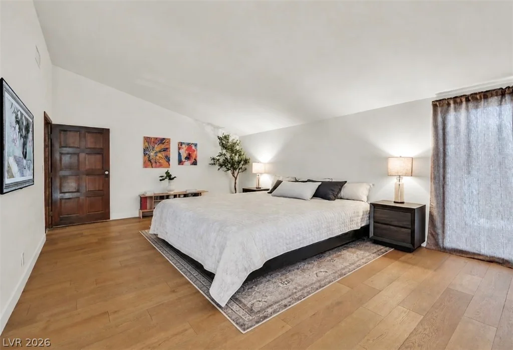 2213 Plaza Del Puerto, Las Vegas, NV 89102