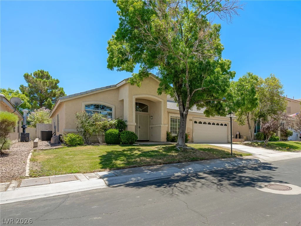 8404 Rustling Leaves, Las Vegas, NV 89143