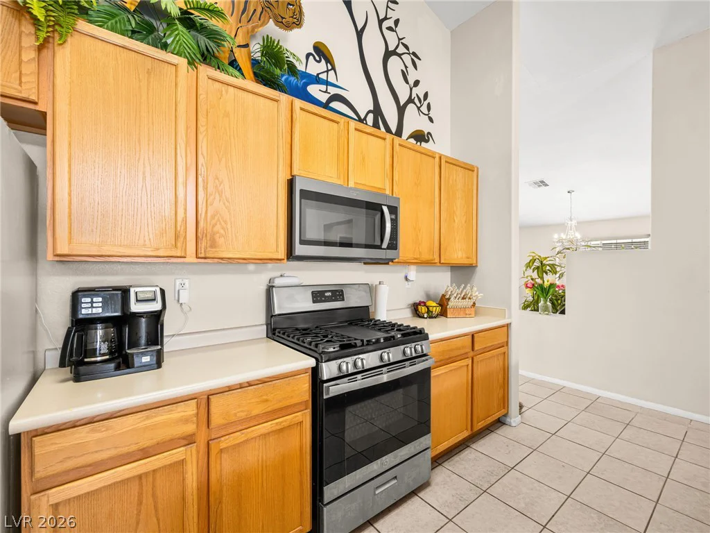 8404 Rustling Leaves, Las Vegas, NV 89143