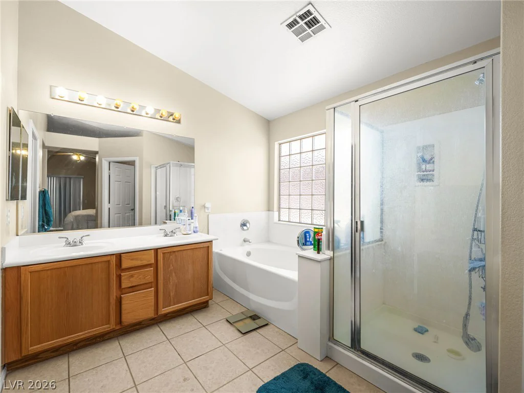 8404 Rustling Leaves, Las Vegas, NV 89143