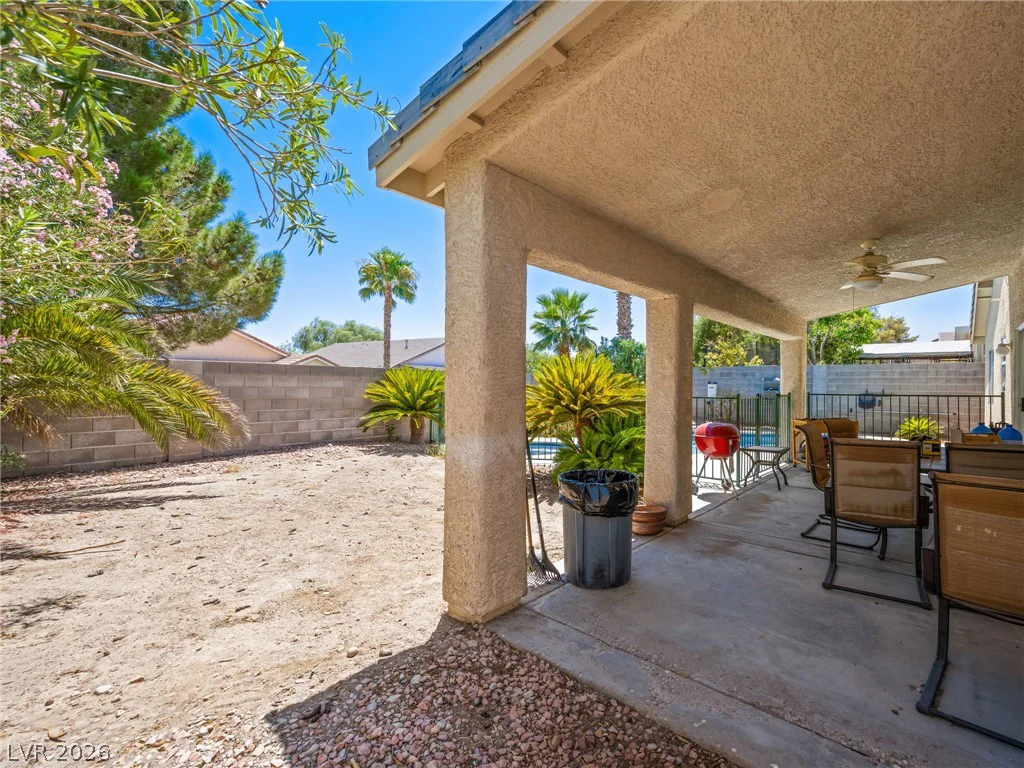 8404 Rustling Leaves, Las Vegas, NV 89143