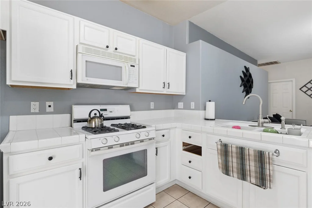 1855 Metallic, Las Vegas, NV 89183