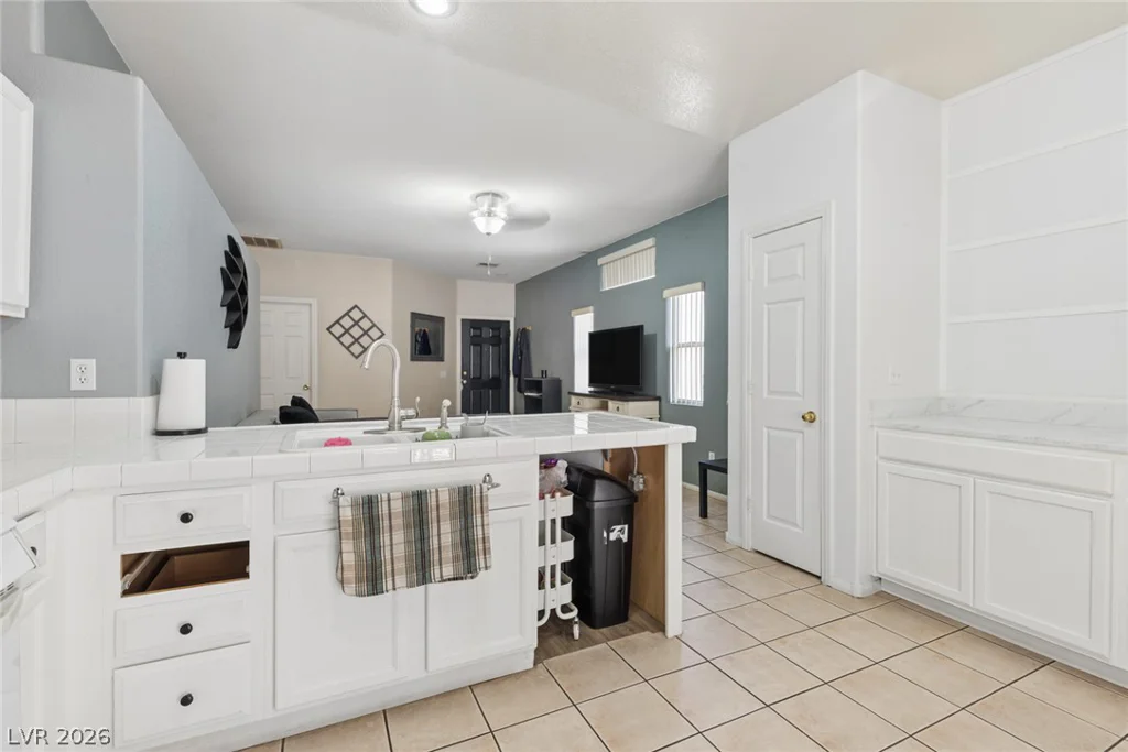 1855 Metallic, Las Vegas, NV 89183