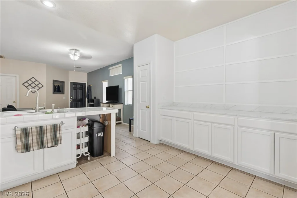 1855 Metallic, Las Vegas, NV 89183