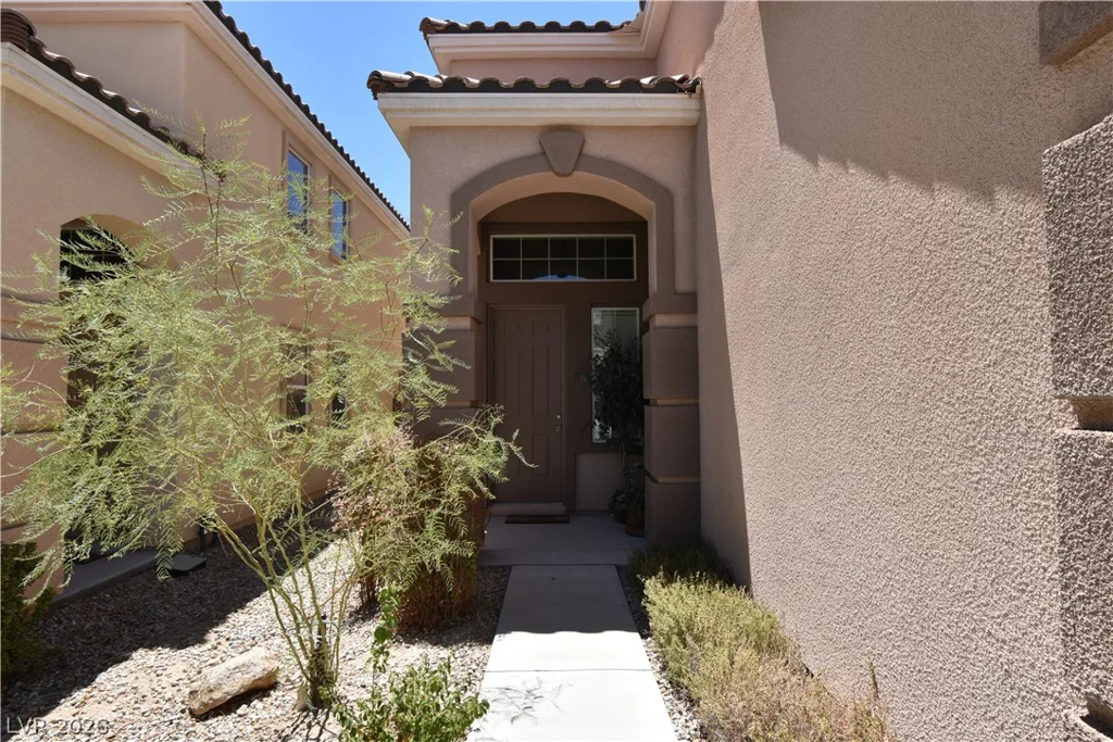6153 Pine Banks, Las Vegas, NV 89141