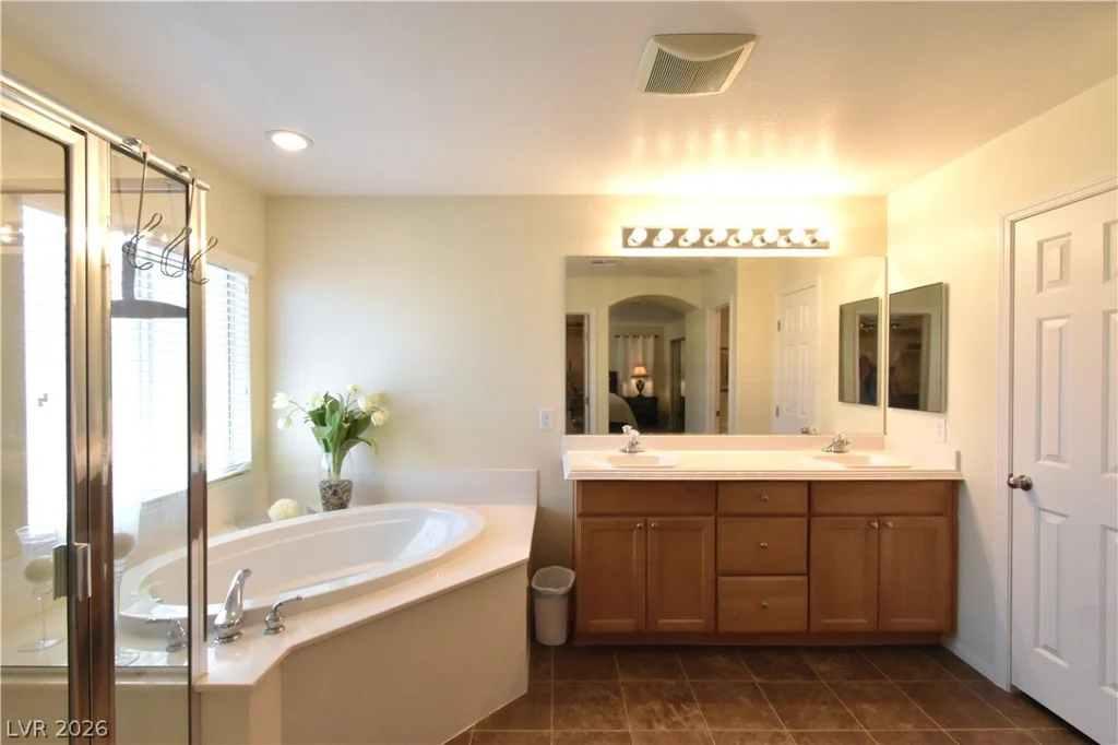 6153 Pine Banks, Las Vegas, NV 89141