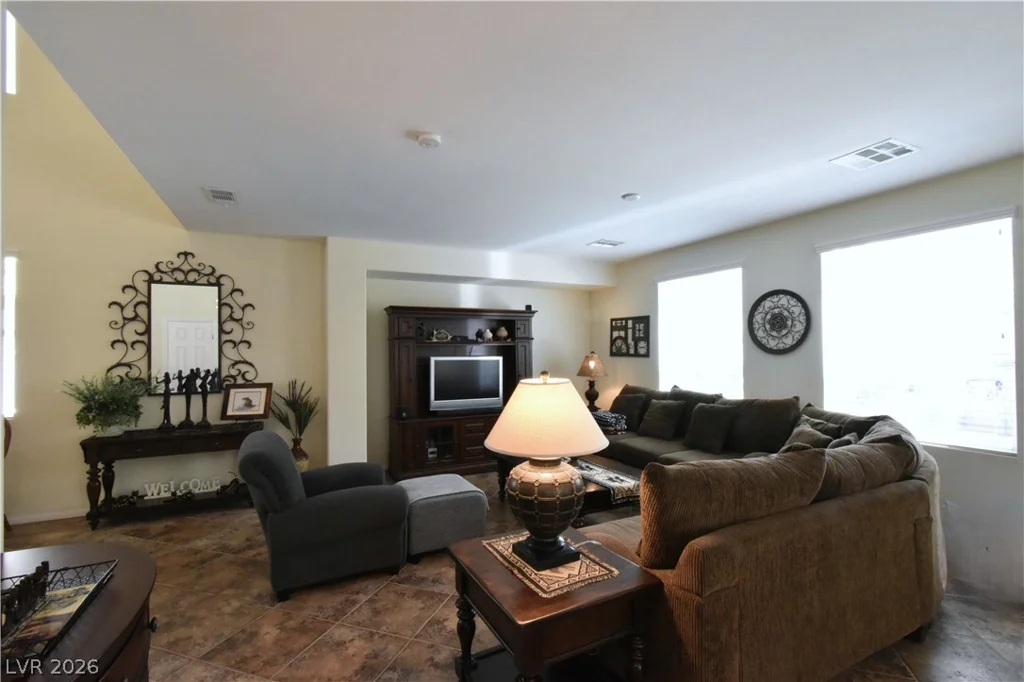 6153 Pine Banks, Las Vegas, NV 89141