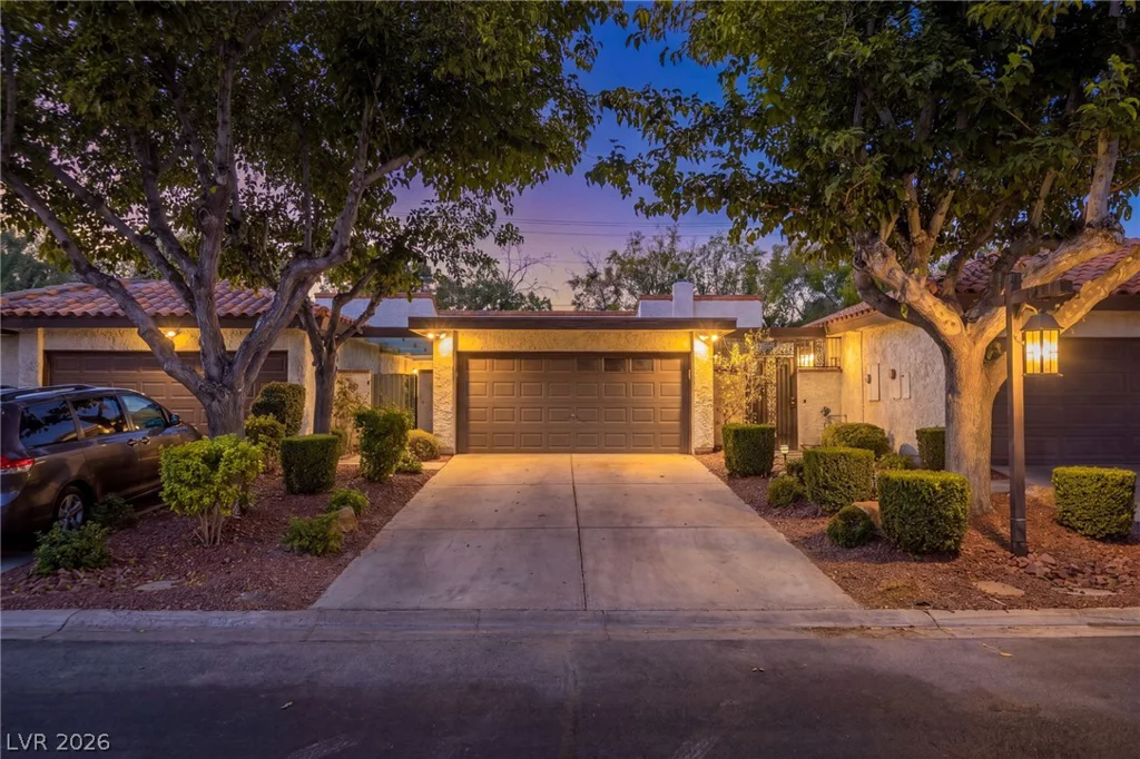 4567 Madreperla, Las Vegas, NV 89121
