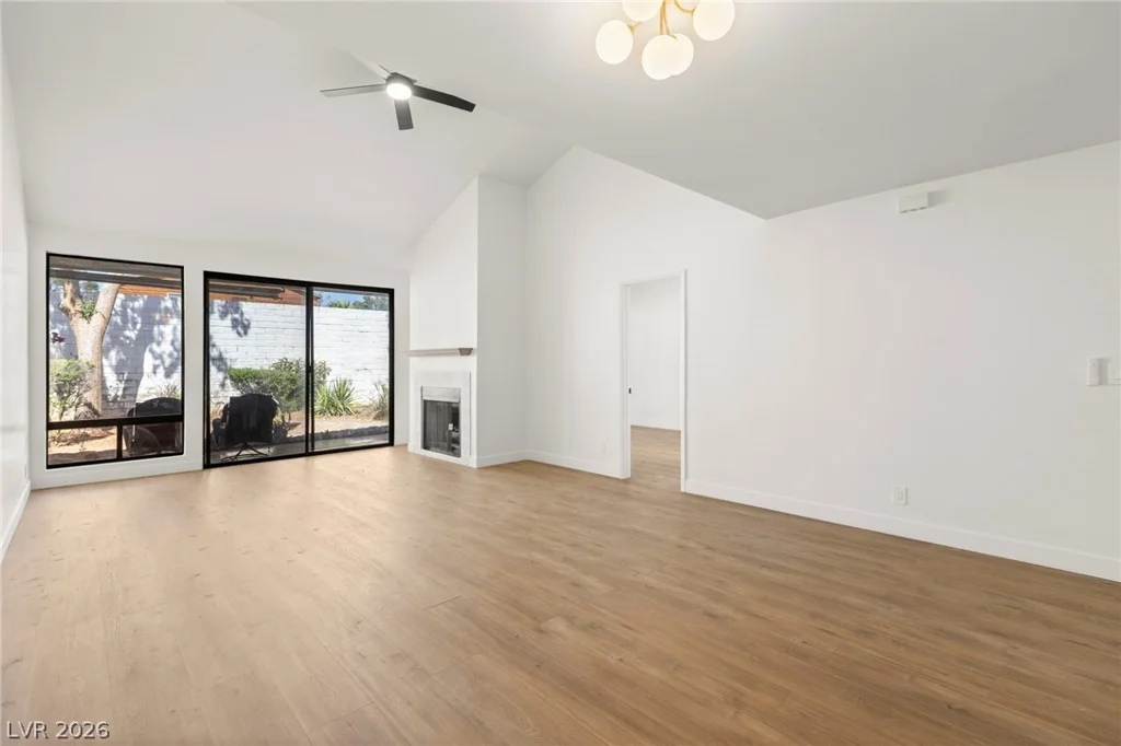 4567 Madreperla, Las Vegas, NV 89121