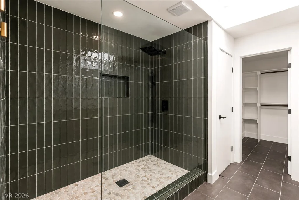 4567 Madreperla, Las Vegas, NV 89121