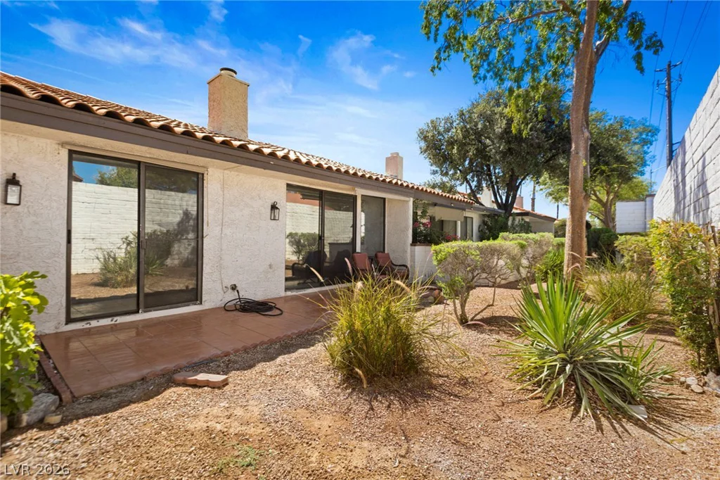 4567 Madreperla, Las Vegas, NV 89121