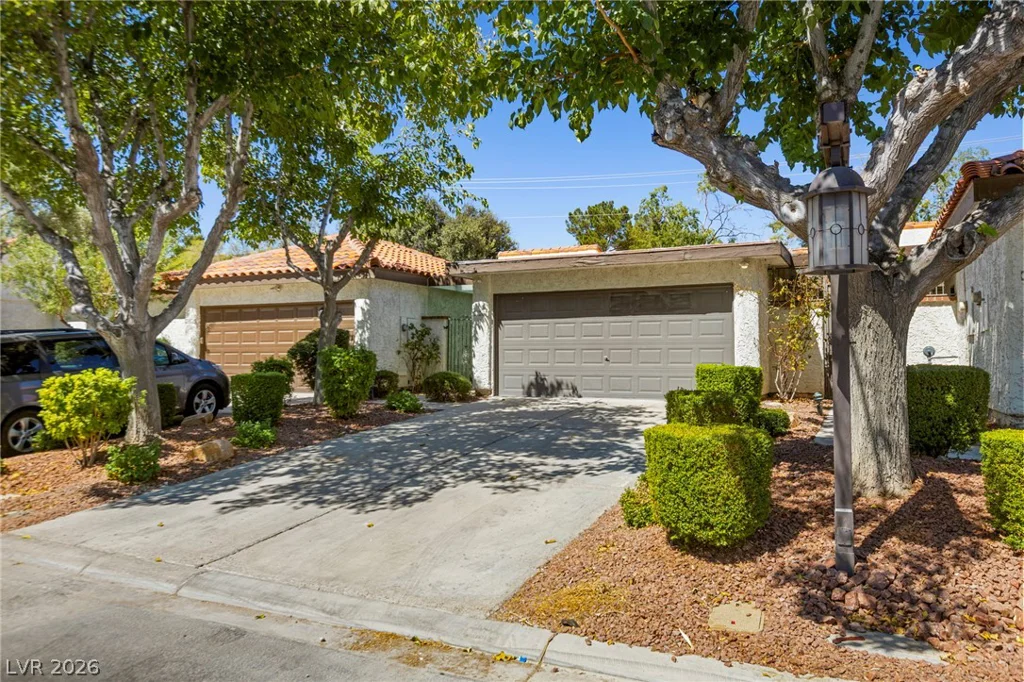 4567 Madreperla, Las Vegas, NV 89121