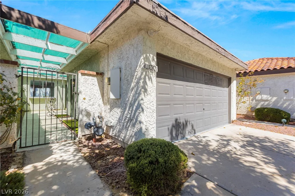 4567 Madreperla, Las Vegas, NV 89121