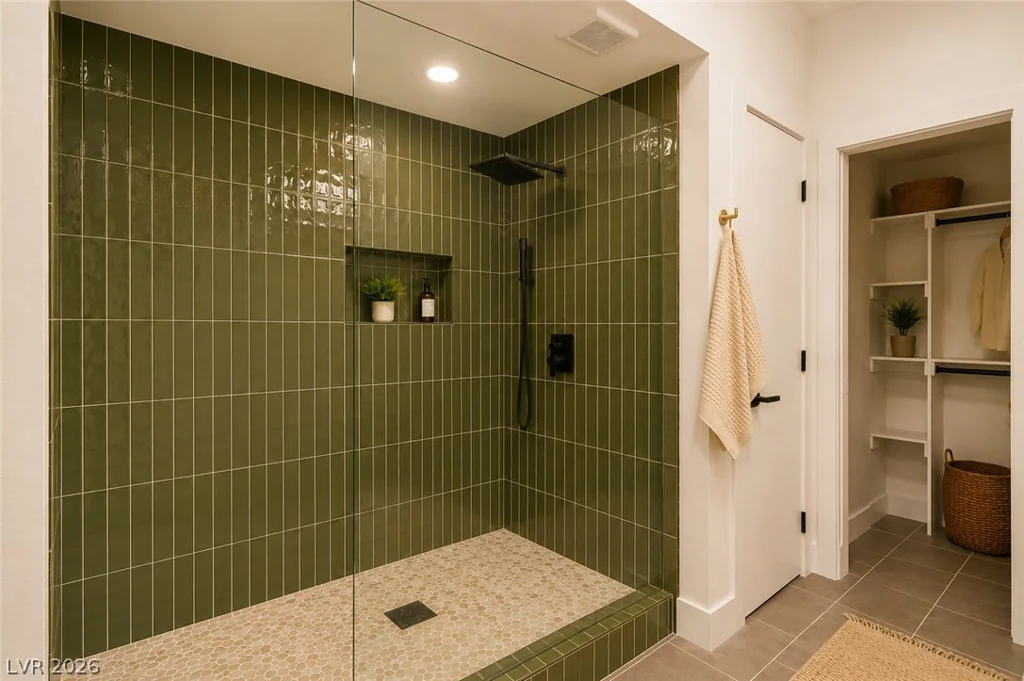 4567 Madreperla, Las Vegas, NV 89121