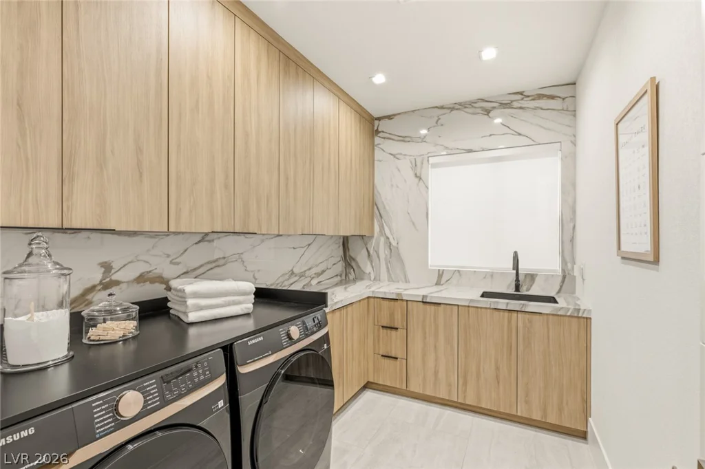 1833 Corta Bella, Las Vegas, NV 89134