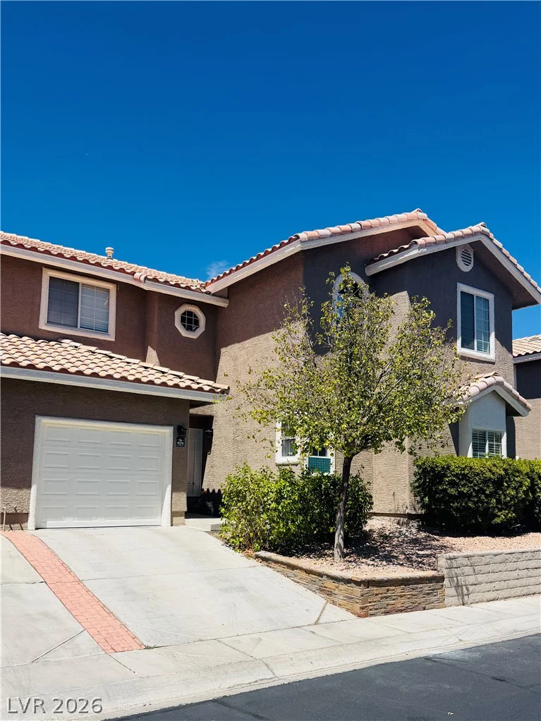 9274 Silver Arrow, Las Vegas, NV 89117