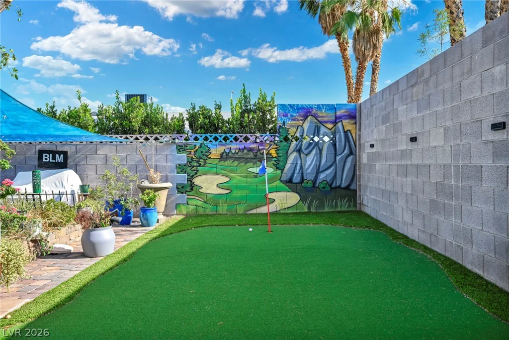 6513 Shawnee, Las Vegas, NV 89107