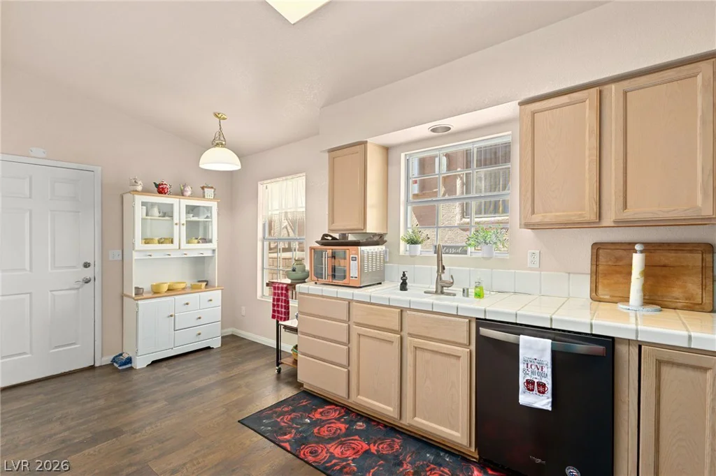 4920 Winterset, Las Vegas, NV 89130