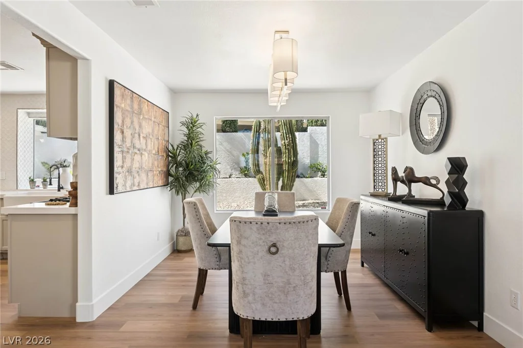 7825 Desert Bell, Las Vegas, NV 89128