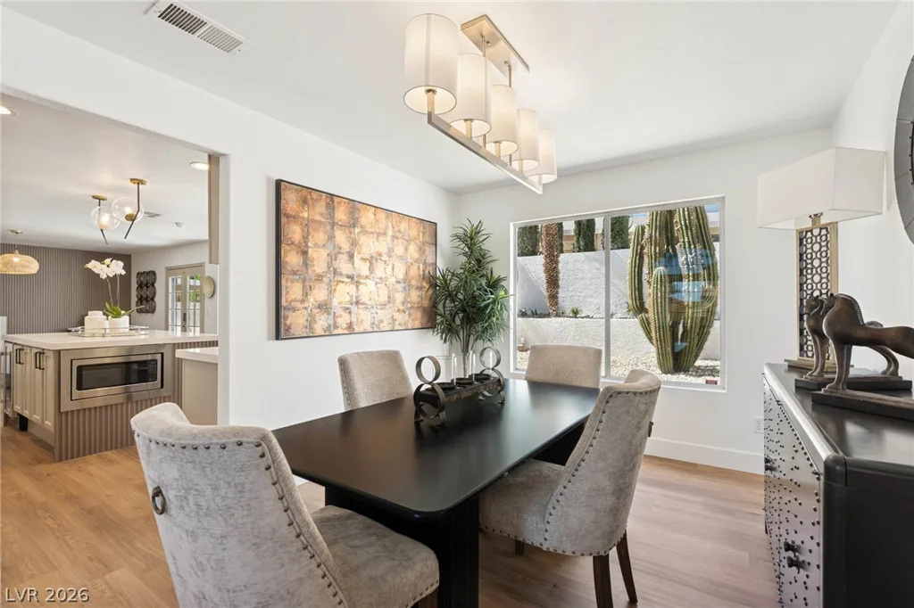 7825 Desert Bell, Las Vegas, NV 89128