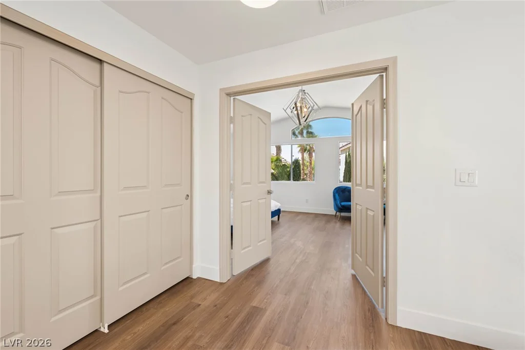 7825 Desert Bell, Las Vegas, NV 89128