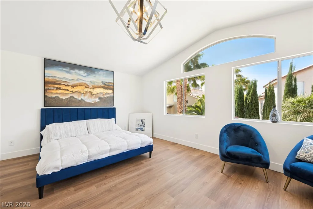 7825 Desert Bell, Las Vegas, NV 89128