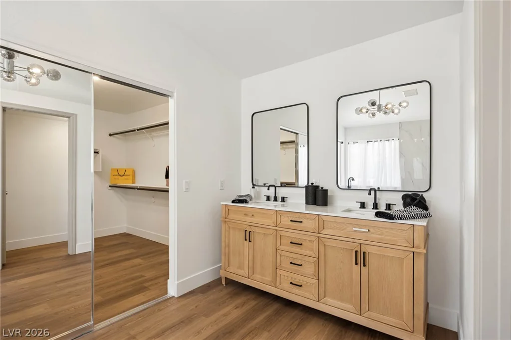 7825 Desert Bell, Las Vegas, NV 89128