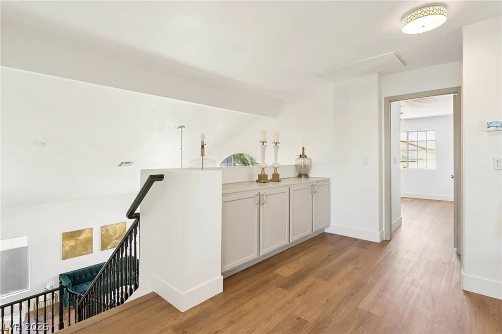 7825 Desert Bell, Las Vegas, NV 89128