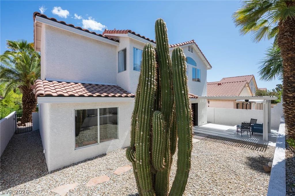 7825 Desert Bell, Las Vegas, NV 89128
