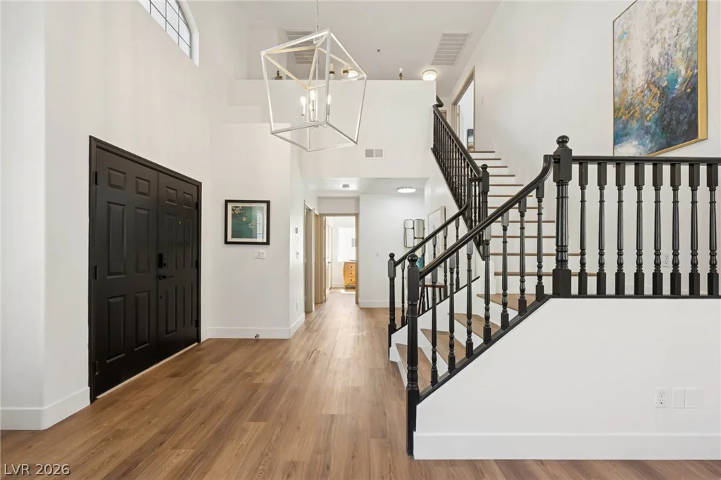 7825 Desert Bell, Las Vegas, NV 89128